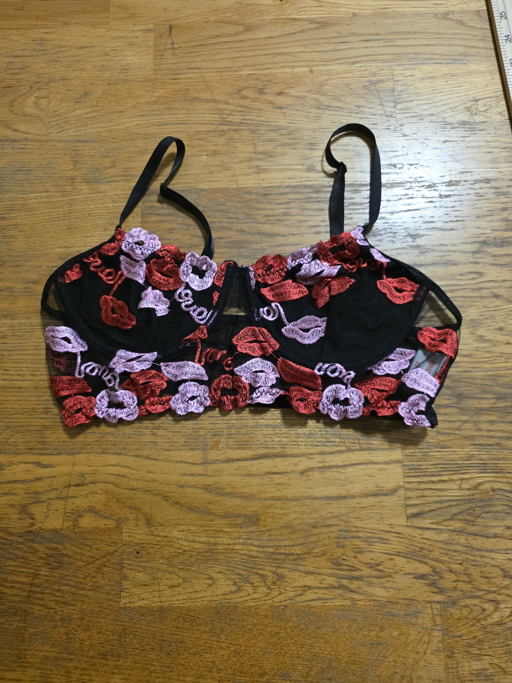 Embroidered romantic goth stretch bra.